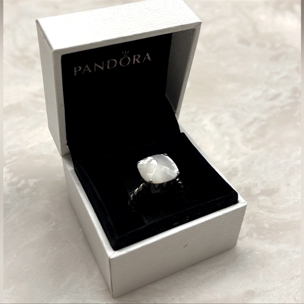 Pandora 'Sincerity' Mother-of-Pearl Ring size 7